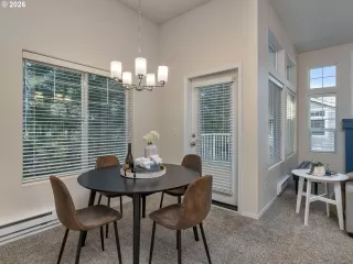 Photo #6: 542072745 Listing