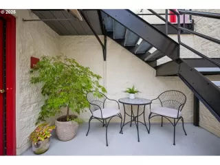 Photo #2: 542500504 Listing