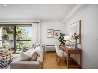 Photo #6: 542500504 Listing