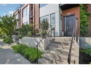 Photo #3: 542596313 Listing 