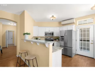 Photo #2: 542696478 Listing