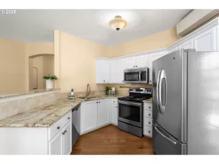 Photo #3: 542696478 Listing