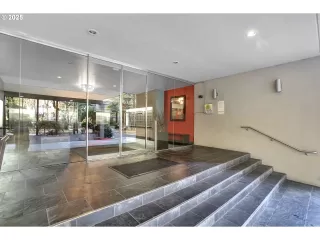 Photo #1: 542880696 Listing