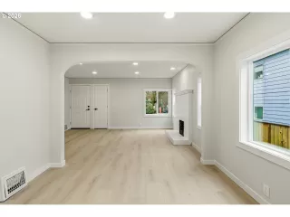 Photo #2: 542886266 Listing 