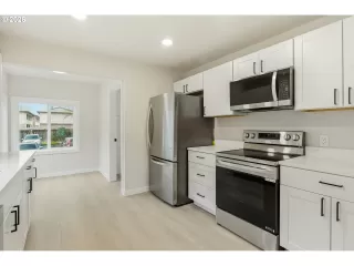 Photo #3: 542886266 Listing 