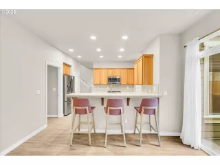 Photo #6: 543928179 Listing 