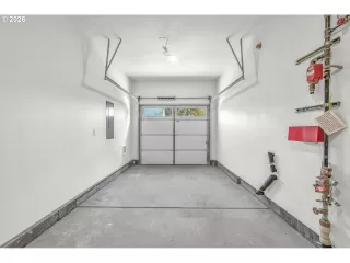 Photo #4: 544199685 Listing