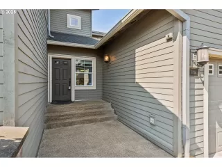 Photo #1: 545076373 Listing