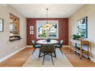 Photo #4: 545076373 Listing