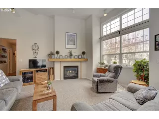 Photo #5: 545087363 Listing