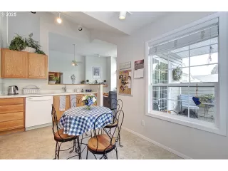 Photo #6: 545087363 Listing