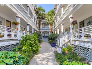 Click for more information on MLS # 545153787 : 2127 NW IRVING ST 302 More Details about MLS # 545153787 : 2127 NW IRVING ST 302