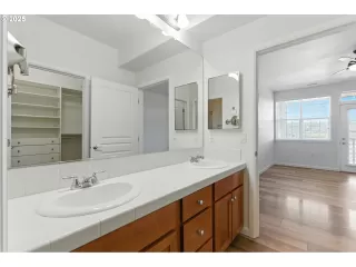 Photo #2: 546306325 Listing