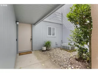 Photo #3: 546336929 Listing 