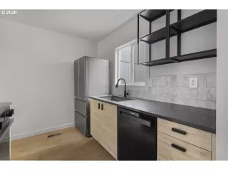 Photo #6: 546336929 Listing 