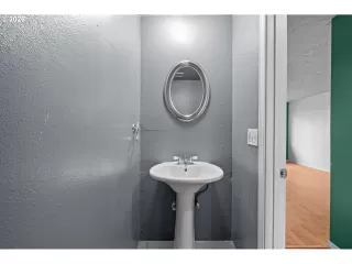 Photo #4: 547056362 Listing 