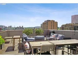 Photo #4: 547153367 Listing