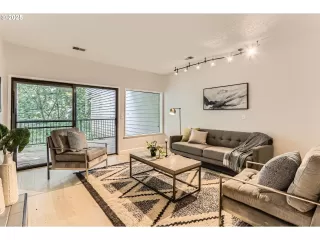 Photo #3: 547497758 Listing