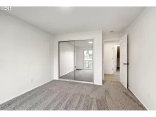 Photo #3: 547590249 Listing