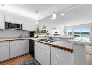Photo #2: 547744635 Listing