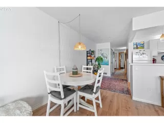 Photo #4: 547744635 Listing