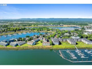 Photo #5: 547744635 Listing