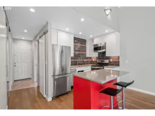 Photo #3: 547796088 Listing