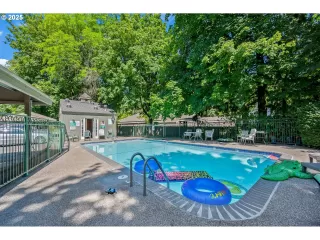 Photo #5: 547796088 Listing