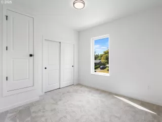 Photo #5: 548132318 Listing