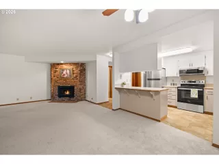 Photo #5: 548333156 Listing