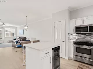 Photo #6: 548479275 Listing 