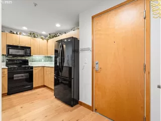 Photo #3: 549592866 Listing