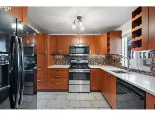 Photo #5: 549780764 Listing