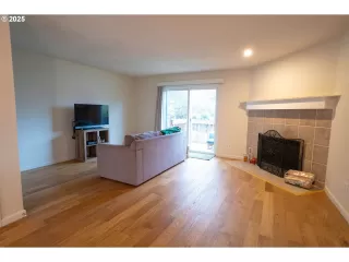 Photo #1: 549940824 Listing 