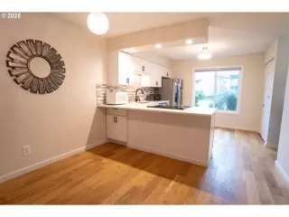 Photo #2: 549940824 Listing 