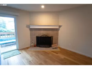 Photo #5: 549940824 Listing 