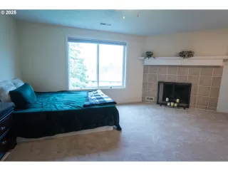 Photo #6: 549940824 Listing 