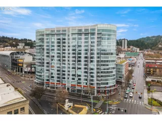More Details about MLS # 550055945 : 1926 W BURNSIDE ST 1016