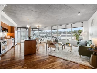 Photo #3: 550055945 Listing 