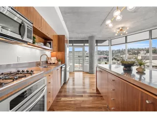 Photo #6: 550055945 Listing 