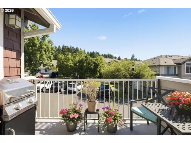 MLS: 550101926 Condo For Sale
