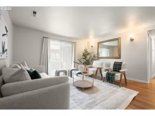 Photo #5: 550440281 Listing