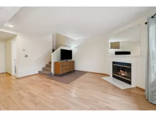 Photo #1: 550443285 Listing