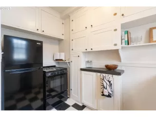 Photo #1: 551149041 Listing