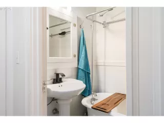 Photo #6: 551149041 Listing