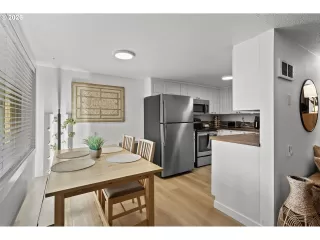 Photo #5: 551504919 Listing 