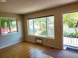 Photo #2: 551940671 Listing 