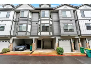 Photo #3: 552052061 Listing