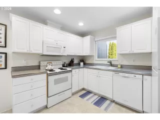 Photo #5: 552125975 Listing 
