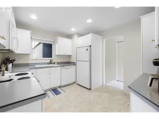 Photo #6: 552125975 Listing 